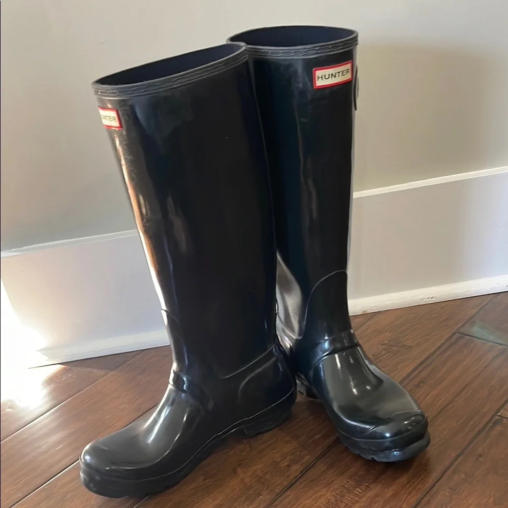 Hunter Tall Black Rain Boots - Picture 14 of 15